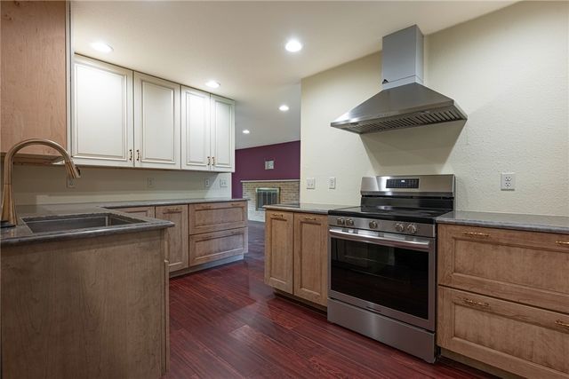 1100 Donson Drive, Kettering, OH 45429