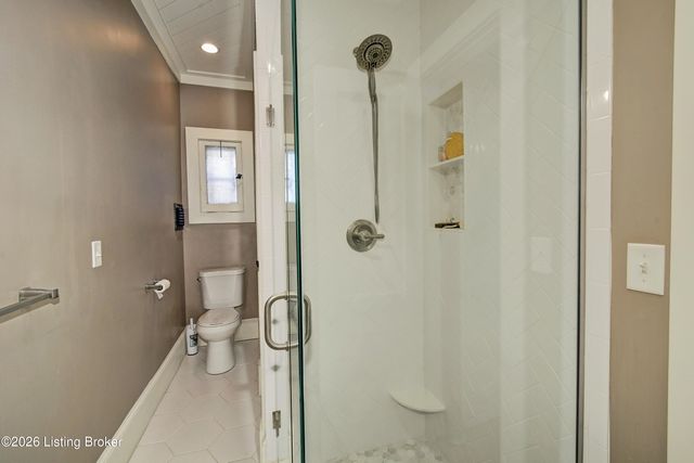 2005 Eastern Pkwy, Louisville, KY 40204