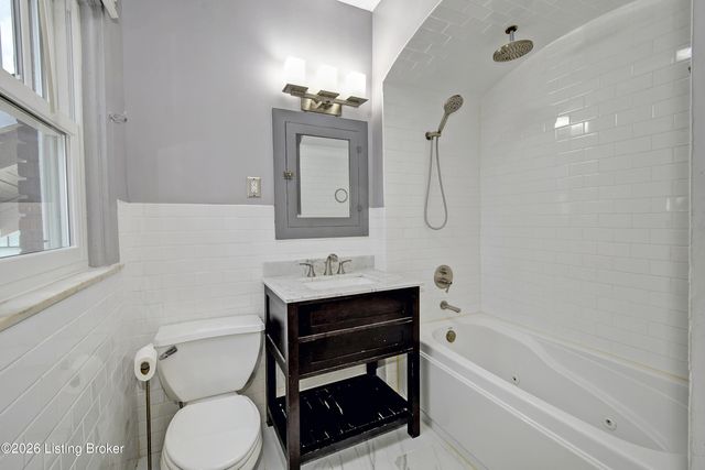 2005 Eastern Pkwy, Louisville, KY 40204