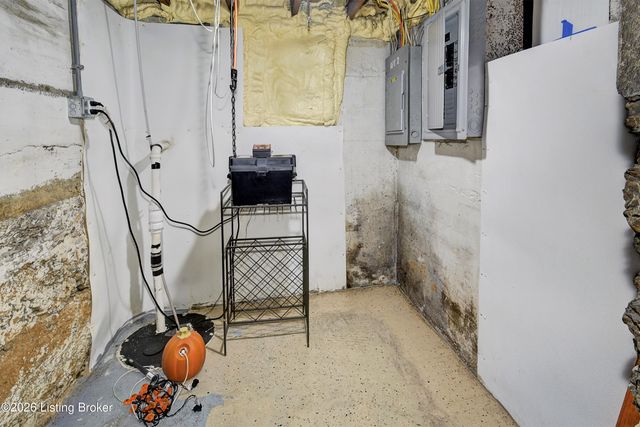 2005 Eastern Pkwy, Louisville, KY 40204