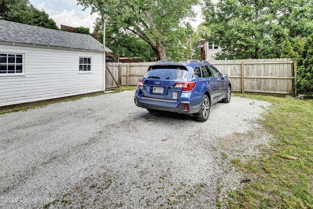 2005 Eastern Pkwy, Louisville, KY 40204