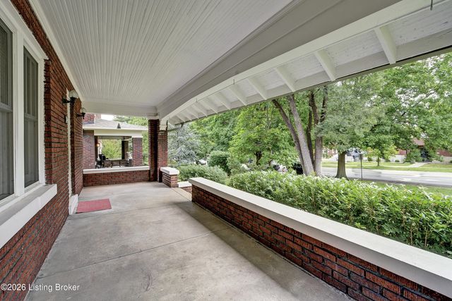 2005 Eastern Pkwy, Louisville, KY 40204