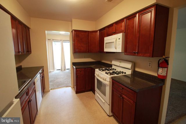 12 CORIANDER DR, Lumberton, NJ 08048