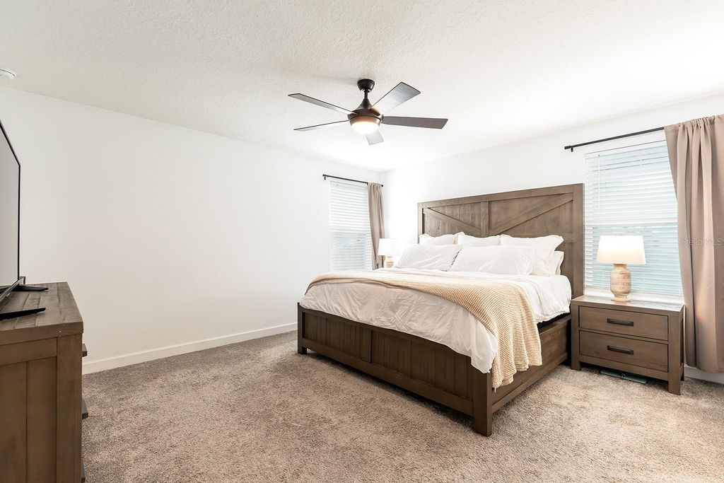 Image 15 of property listing at 9935 INTRODUCTION WAY, Orlando, FL 32832