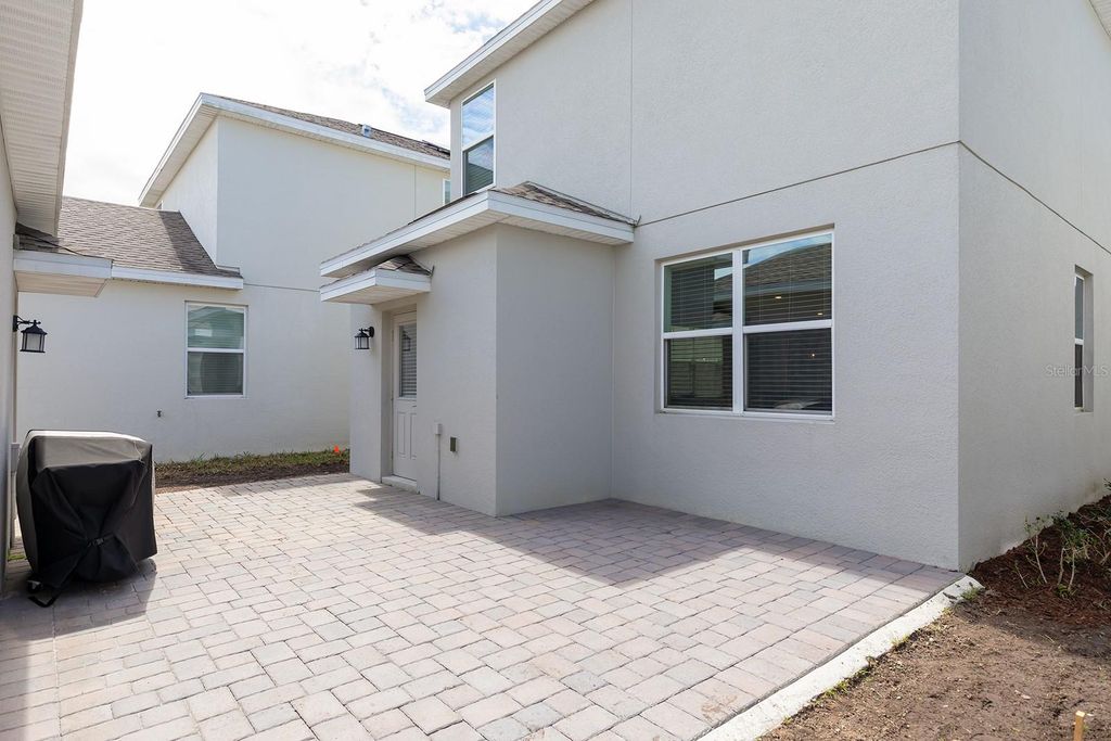 Image 26 of property listing at 9935 INTRODUCTION WAY, Orlando, FL 32832