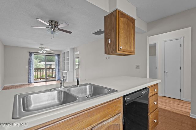 3624 Saint Johns Court B, Wilmington, NC 28403