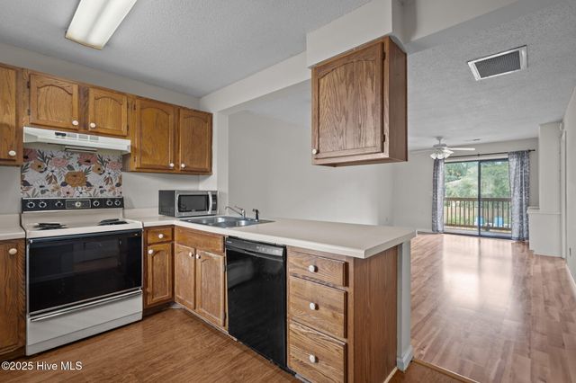 3624 Saint Johns Court B, Wilmington, NC 28403