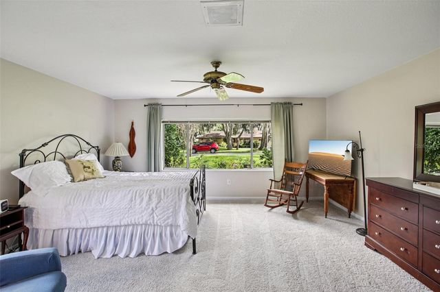 19254 BLOUNT ROAD, Lutz, FL 33558