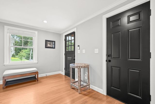 23 Northgate Rd, Wellesley, MA 02481