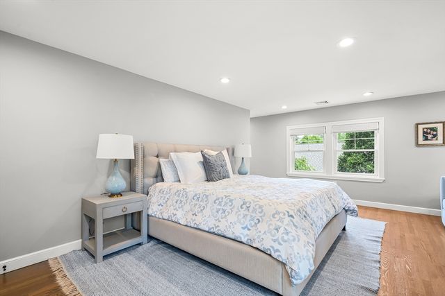 23 Northgate Rd, Wellesley, MA 02481