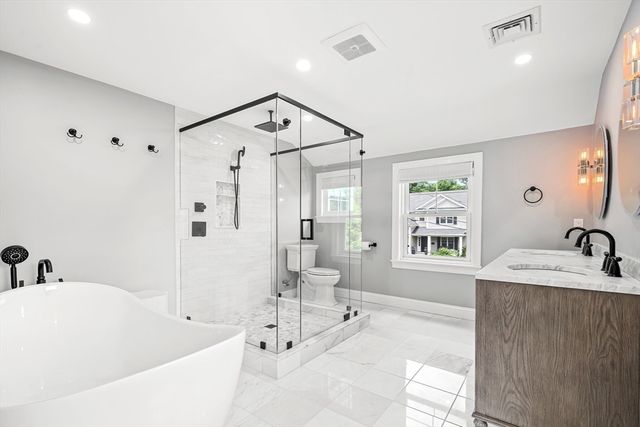 23 Northgate Rd, Wellesley, MA 02481