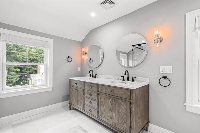 23 Northgate Rd, Wellesley, MA 02481