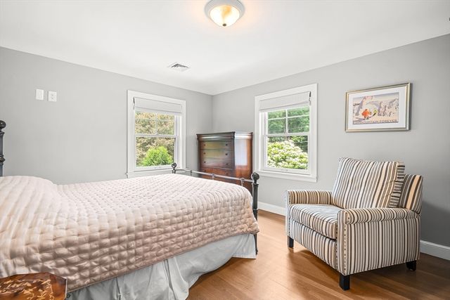 23 Northgate Rd, Wellesley, MA 02481