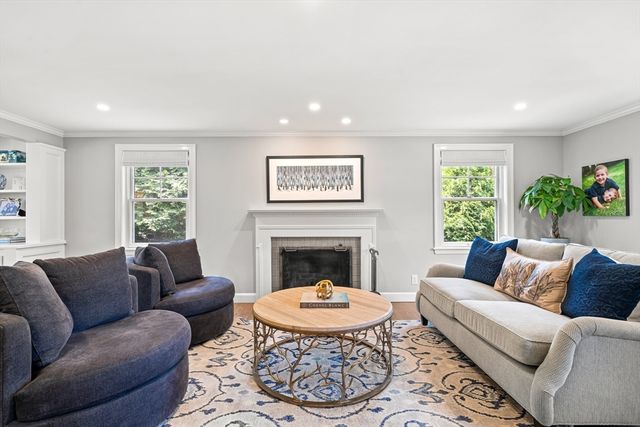 23 Northgate Rd, Wellesley, MA 02481