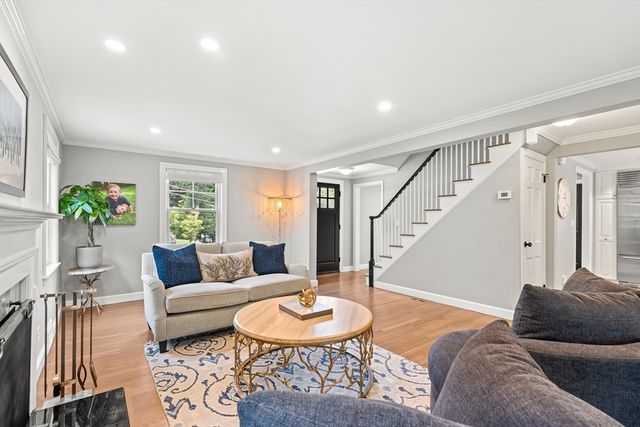 23 Northgate Rd, Wellesley, MA 02481