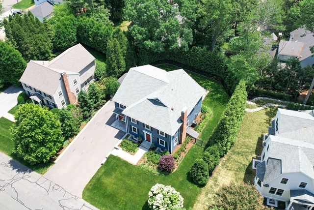 23 Northgate Rd, Wellesley, MA 02481