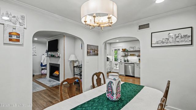 4527 Meadowridge Drive, Jackson, MS 39206