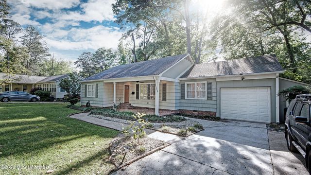 4527 Meadowridge Drive, Jackson, MS 39206