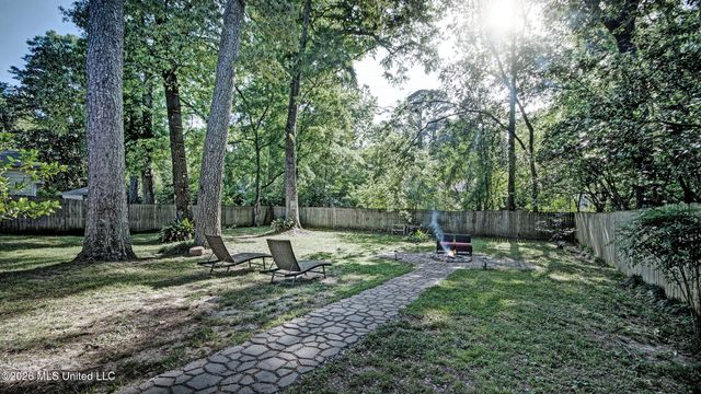 4527 Meadowridge Drive, Jackson, MS 39206