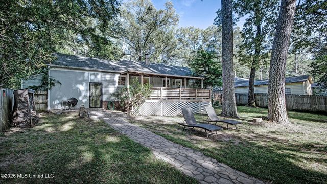 4527 Meadowridge Drive, Jackson, MS 39206
