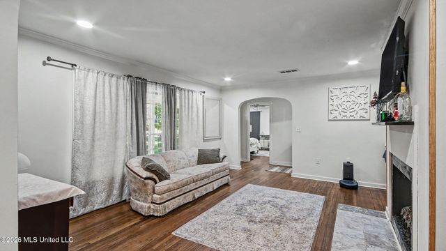 4527 Meadowridge Drive, Jackson, MS 39206