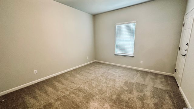 7157 Magnolia Crk Unit 101, San Antonio, TX 78252