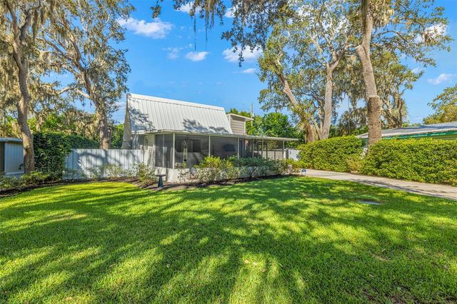 1817 BEACHWAY LN, Odessa, FL 33556