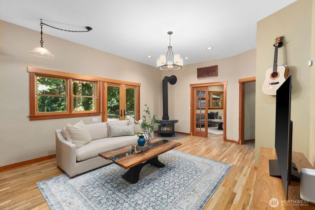 14677 Sivertson Road NE, Bainbridge Island, WA 98110