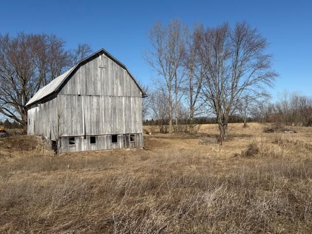 8910 Kraft Avenue, Caledonia, MI 49316