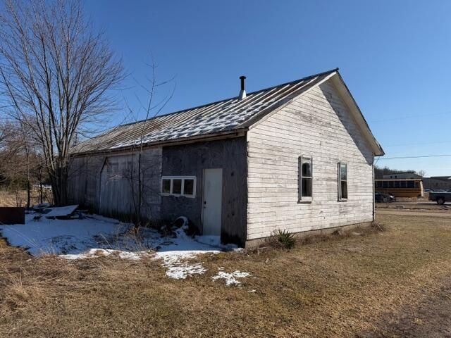 8910 Kraft Avenue, Caledonia, MI 49316