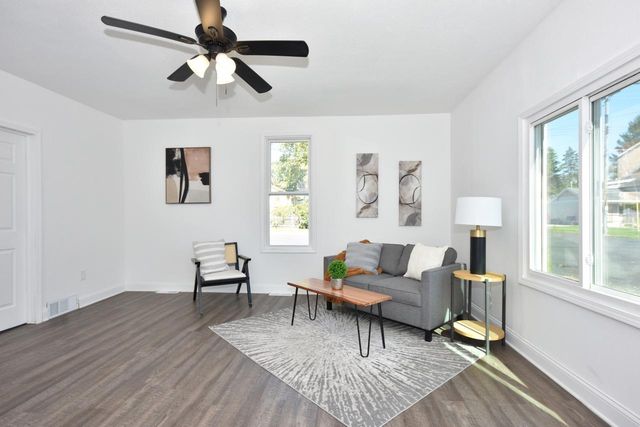 N5415 Park AVENUE, Fredonia, WI 53021