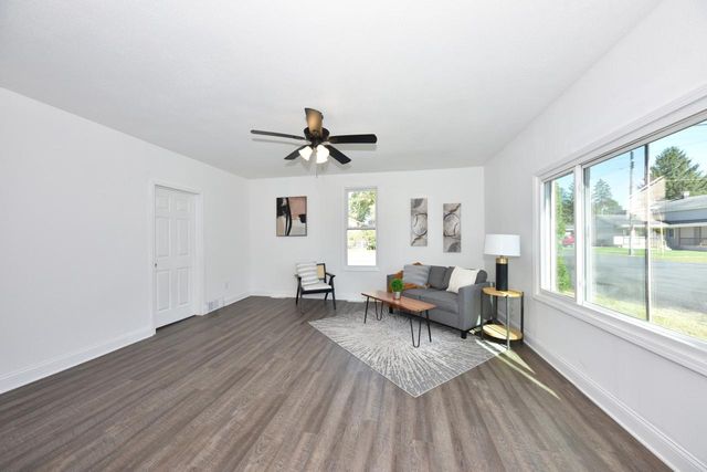 N5415 Park AVENUE, Fredonia, WI 53021