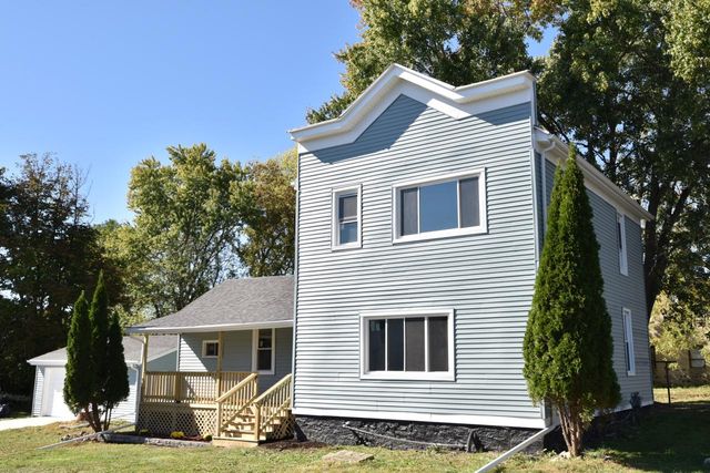 N5415 Park AVENUE, Fredonia, WI 53021
