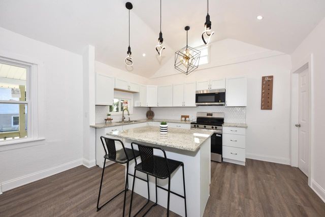 N5415 Park AVENUE, Fredonia, WI 53021