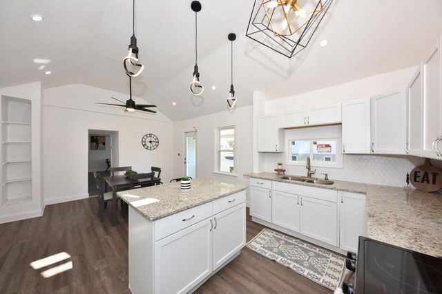 N5415 Park AVENUE, Fredonia, WI 53021