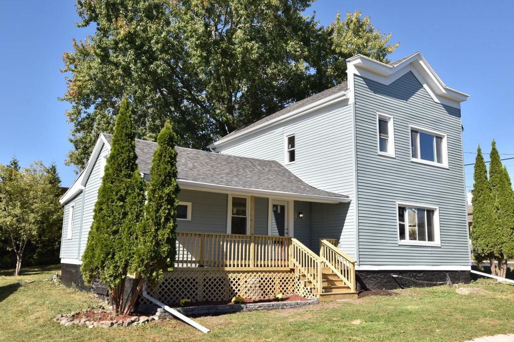 N5415 Park AVENUE, Fredonia, WI 53021