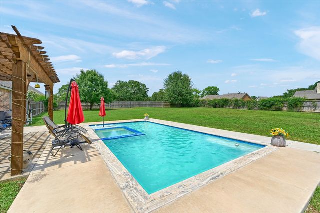 30 Tananger Springs Drive, Denison, TX 75021