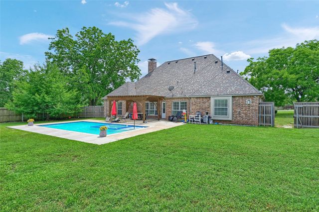 30 Tananger Springs Drive, Denison, TX 75021