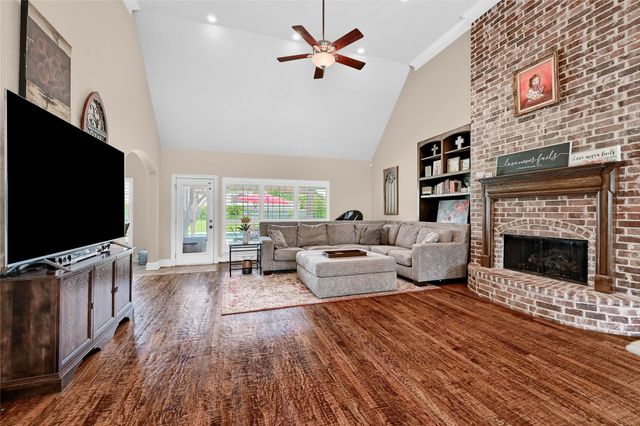 30 Tananger Springs Drive, Denison, TX 75021