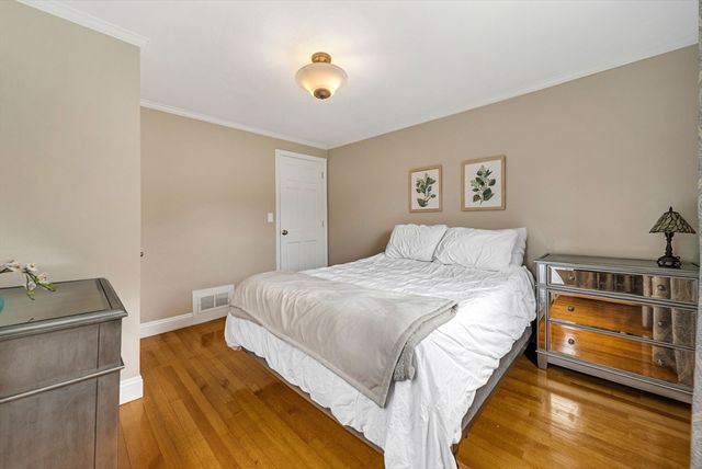 65 Florita Dr, Framingham, MA 01702
