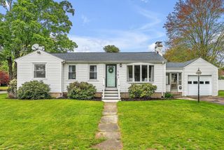 65 Florita Dr, Framingham, MA 01702