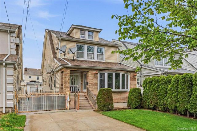 22173 91st Road, Queens Village, NY 11428