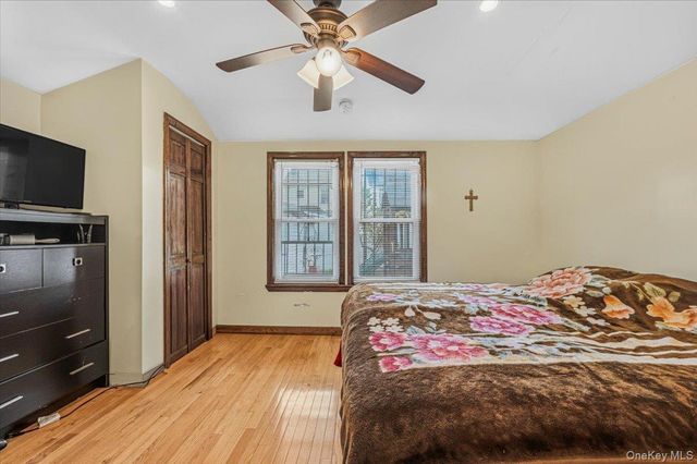 22173 91st Road, Queens Village, NY 11428