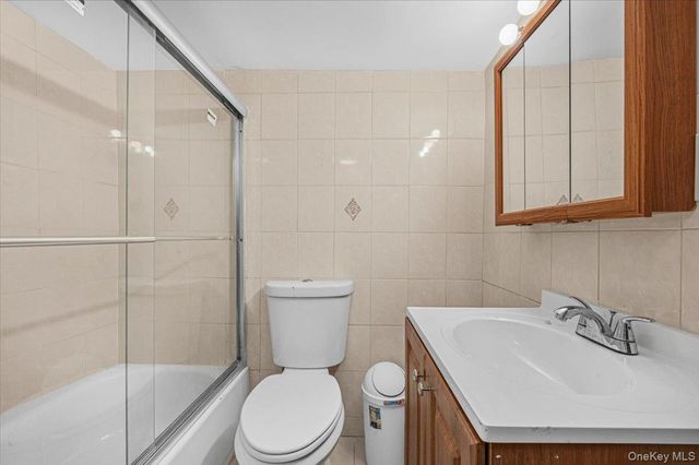 22173 91st Road, Queens Village, NY 11428