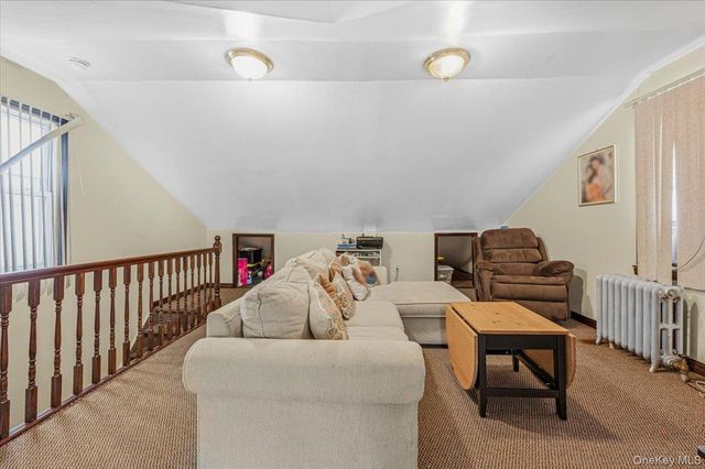 22173 91st Road, Queens Village, NY 11428