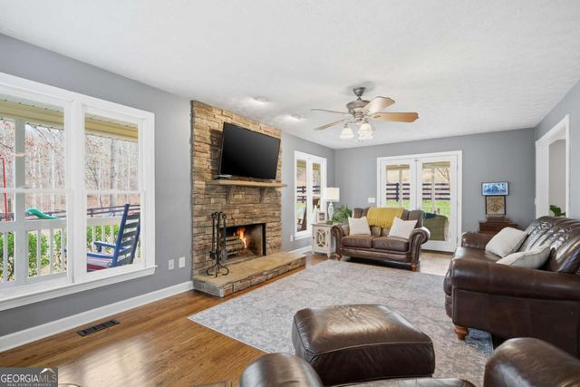 680 E Valley Road NE, Rydal, GA 30171