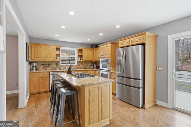 680 E Valley Road NE, Rydal, GA 30171