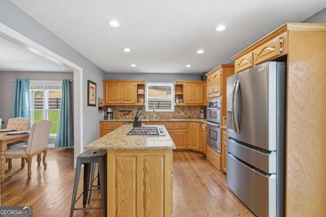 680 E Valley Road NE, Rydal, GA 30171