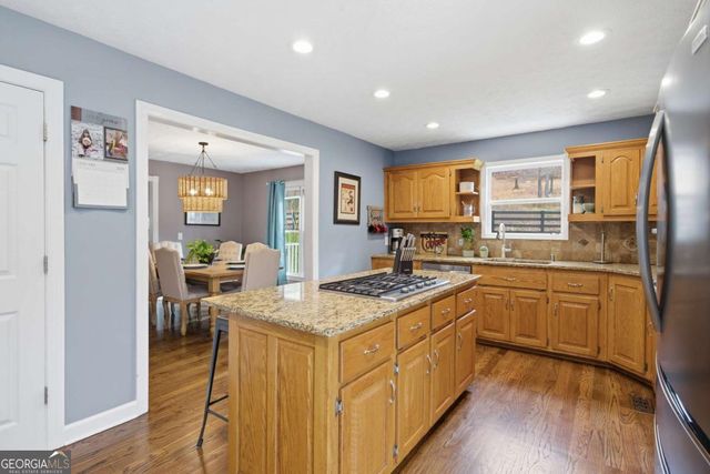 680 E Valley Road NE, Rydal, GA 30171