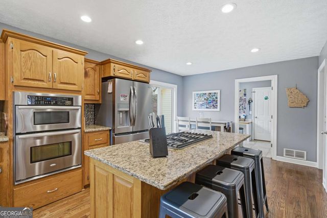 680 E Valley Road NE, Rydal, GA 30171